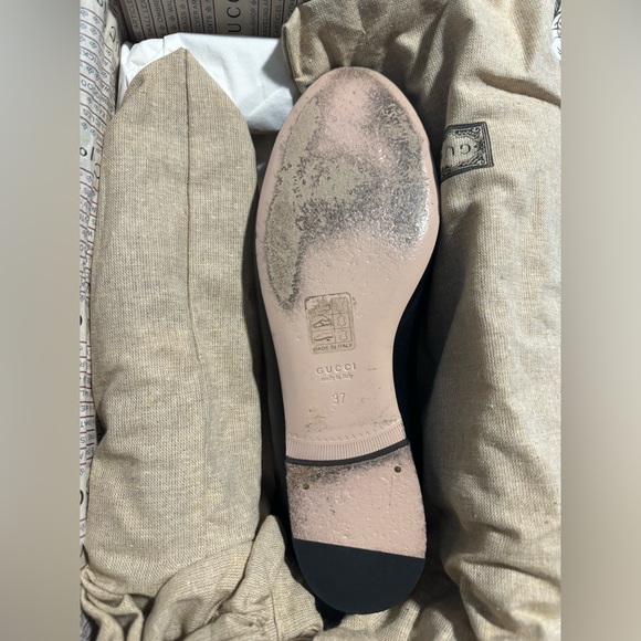 Authentic Gucci flats. Excellent condition. Size 37 Used once. - Picture 6 of 8